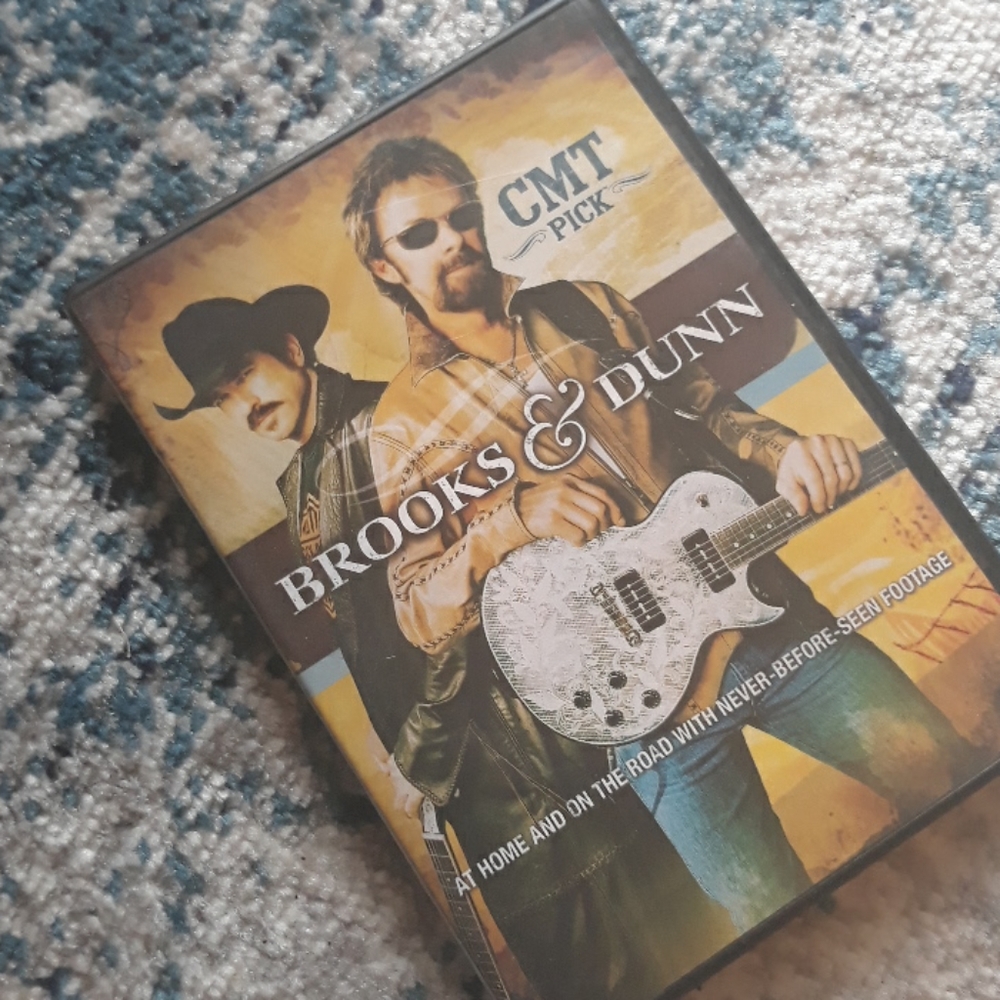 Brooks & Dunn at home and on the road DVD